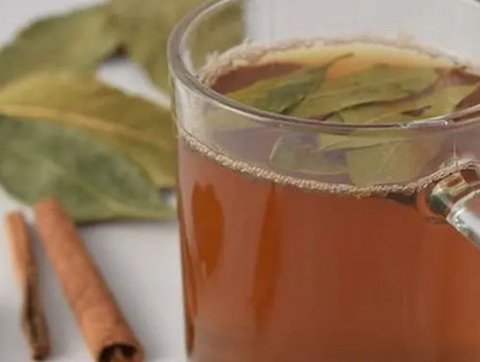 Resep Teh Daun Salam Kayu Manis (Sumber: sajiansedap.grid.id)