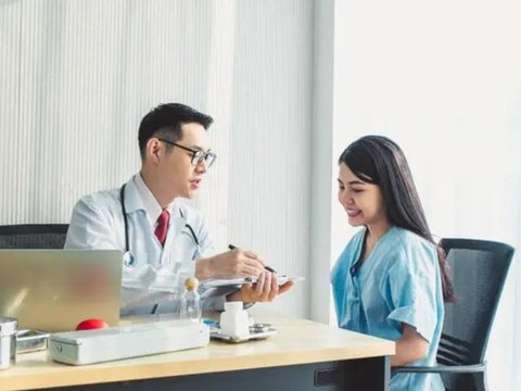 Konsultasi Dokter (c) Shutterstock/Tharathorn Photography