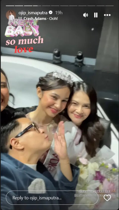 Potret Sydney dan Cut Tari di Final GADIS Sampul 2024. (Sumber: Instagram/cuttaryofficial/ojip_ismaputra)