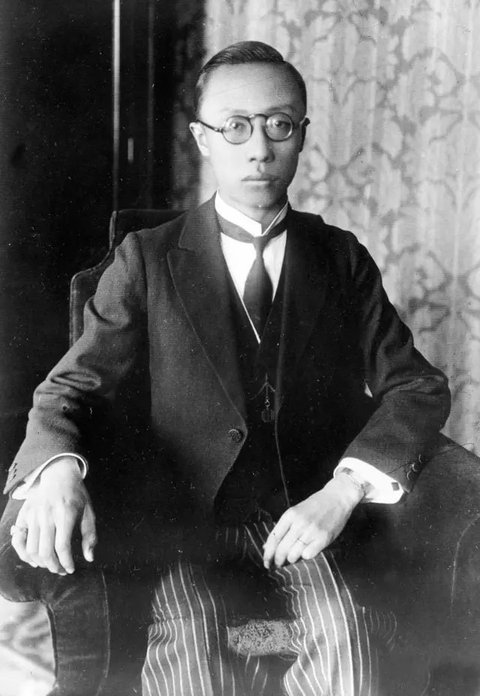 Potret Puyi memakai seragam Mnzhugu. (Wikimedia Commons)