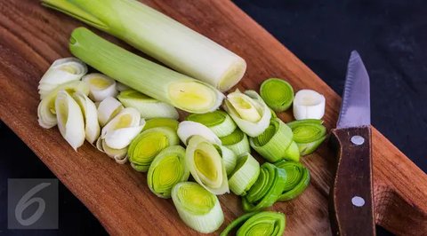 Ilustrasi daun bawang/credit: pexels.com/Larissa