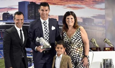 Jorge Mendes jadi agen olahraga paling berkuasa nomor dua di dunia versi Forbes. (EPA/Manuel De Almeida)