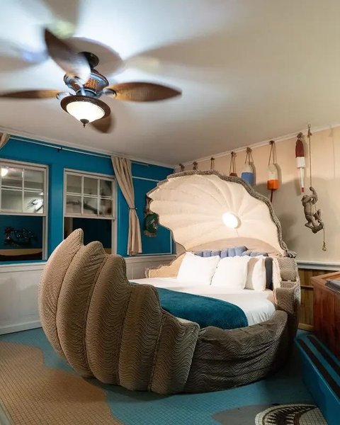 Potret kamar hotel terindah yang super nyaman. (sumber: Instagram/aprettycoolhoteltour via Bored Panda)