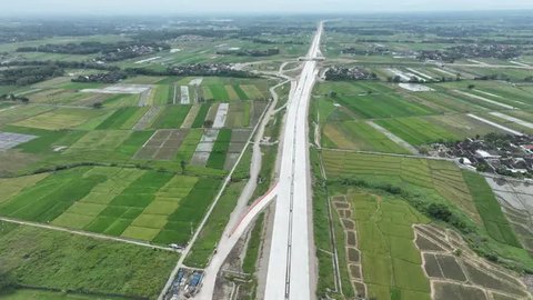 Proyek Tol Padang-Sicincin sepanjang 36 km dan Tol Sigli-Banda Aceh Seksi I Padang Tidji-Seulimum sepanjang 25 km yang dibangun oleh PT Hutama Karya (Persero). (Dok HK)