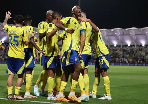 Dua golnya pada laga Al Nassr vs Damac membuat megabintang asal Portugal ini telah meraih 915 gol sepanjang kariernya dan tinggal sedikit lagi untuk mencapai angka 1.000 gol. (AFP/Fayez Nurel