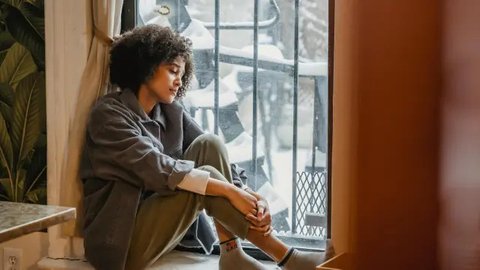 aries yang jago berpura-pura bahagia di acara nikahan mantannya//copyright pexels/jessica ticozzelli