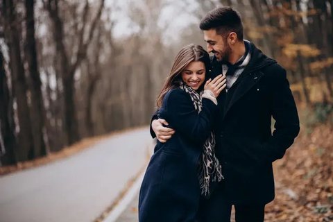 Ilustrasi pasangan cinta, bahagia, romantis. (Photo by Vanessa Garcia from Pexels)