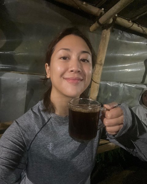 Potret Penampilan Kasual Sherina Munaf Selalu Banjir Pujian, Awet Muda di Usia 34 Tahun