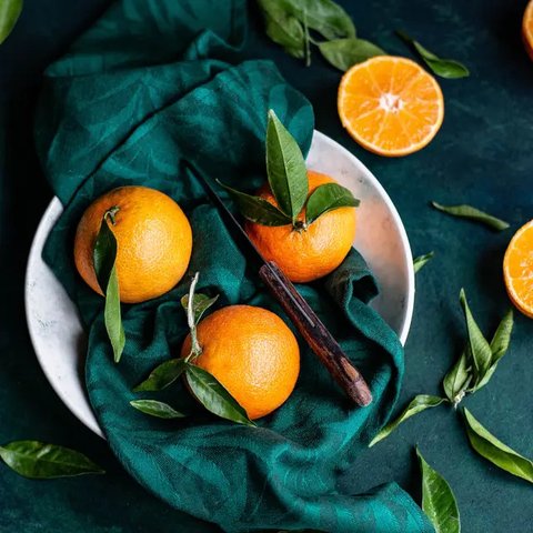 ilustrasi manisan buah kedondong/tyasindayanti/shutterstock