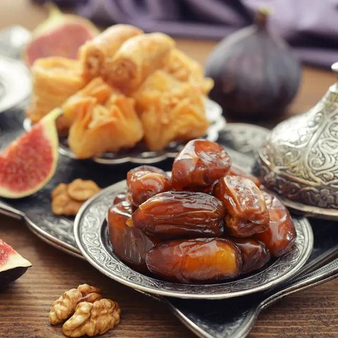ilustrasi manisan buah kedondong/tyasindayanti/shutterstock
