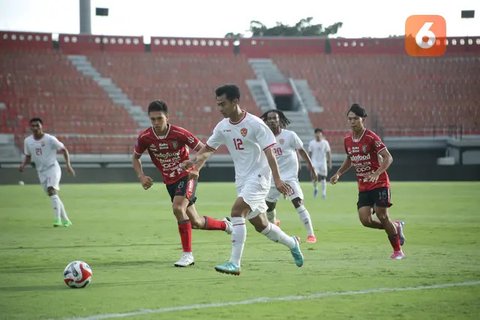 Skuad Timnas Indonesia jelang laga melawan Bali United. (Bola.com/Alit Binawan)