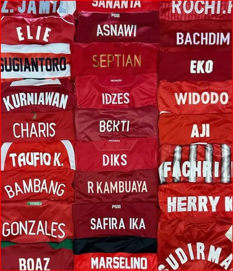 Bekti Nugroho, kolektor jersey Timnas Indonesia dari tahun ke tahun
