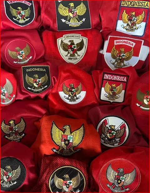 Bekti Nugroho, kolektor jersey Timnas Indonesia dari tahun ke tahun