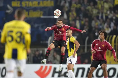 Gol kemenangan dicetak oleh gol cepat Alejandro Garnacho saat pertandingan baru berjalan 49 detik, lalu diikuti dua gol Rasmus Hojlund. (AFP/Oli Scarff)