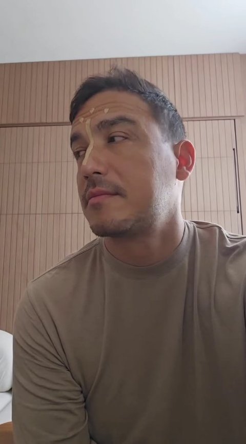 Wajah Cemong, Hamish Daud Pasrah saat Didandani Jadi King Teca oleh Zalina sang Putri - Gemes Banget