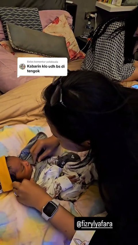 Kini Punya Bayi, 7 Potret Jennifer Jill dan Ajun Perwira yang Tengah Bahagia - Begadang saat Anak Terbangun