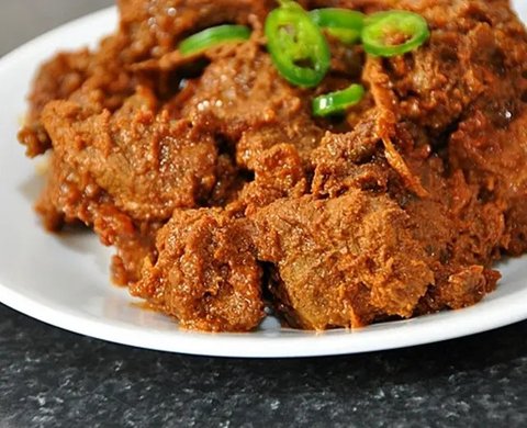 Langkah Pembuatan Rendang Daging Bumbu Padang (Sumber: YouTube Devina Hermawan)