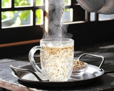 Minuman Herbal Biji Ketumbar (Credit: Shutterstock/mirzamlk)
