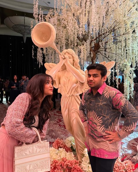 Potret Para Seleb Hadiri Kondangan Vior - Vincent, Atta Disorot Lebih Kurus