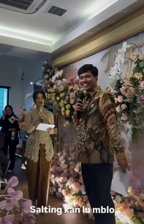 Potret Lamaran Frans Faisal dan Indah Tri Pertiwi (Sumber: Instagram/fransfaisal_)