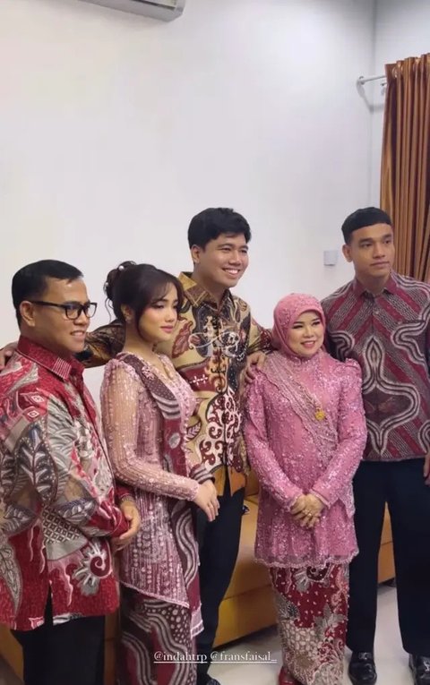 Potret Lamaran Frans Faisal dan Indah Tri Pertiwi (Sumber: Instagram/fransfaisal_)