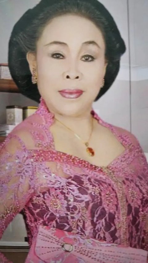 Pesinden Yati Pesek ternyata masih merasakan sakit hati atas perkataan Gus Miftah dua tahun lalu yang menyebutnya jelek dan hal lainnya. Hal ini terungkap melalui unggahan Erick Estrada di In