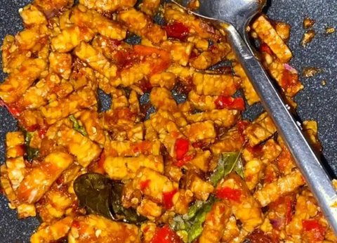 Kering Tempe.   foto: Instagram/@vawna.house