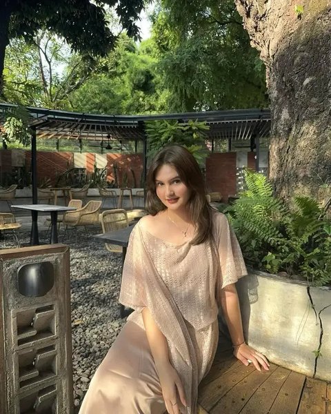 Potret Cantik Jessica Rosmaureena