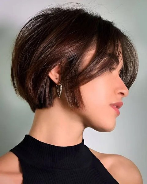 Bob haircut. (c) Shutterstock/ME Image