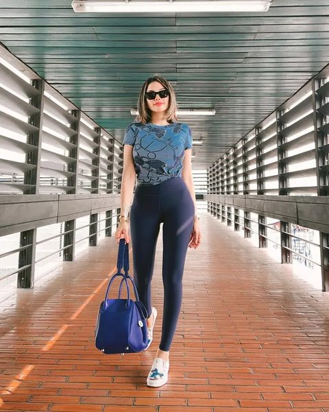 Nikita Mirzani dijadwalkan pelesir ke sejumlah negara di Eropa. Namun, ibu tiga anak ini tak berencana mampir ke Inggris untuk menengok putrinya, Lolly. (Foto: Dok. Instagram @nikitamirzan