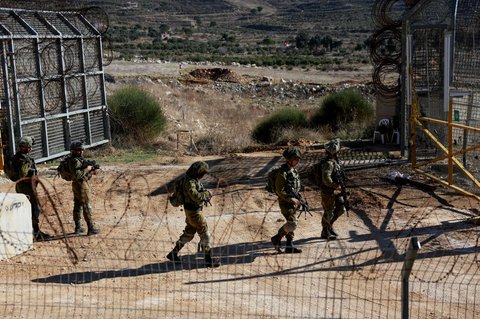 FOTO: Penampakan Tank dan Jet Tempur Israel Siaga di Dataran Tinggi Golan usai Rezim Bashar Al-Assad di Suriah Runtuh