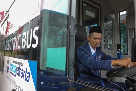 FOTO: Penampakan Ratusan Bus Listrik Baru TransJakarta, Siap Beroperasi Mulai Besok