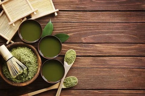 Diketahui, teh jasmin yang menggunakan campuran teh hijau menjadi minuman populer di kalangan masyarakat Okinawa. (Foto: AI)