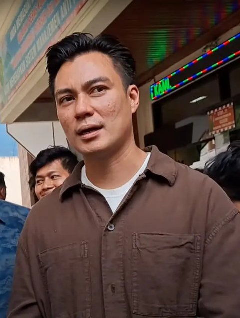 Baim Wong di Pengadilan Agama Jakarta Selatan, Rabu (4/12/2024)