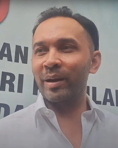 Jadi saksi dari pihak Baim Wong di sidang cerai Paula Verhoeven di Pengadilan Agama Jakarta Selatan, Rabu (11/12/2024), Teuku Zacky jawab 2 pertanyaan. (Foto: Dok. YouTube Intens Investiga