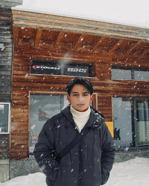 Potret Randy Martin Keliling Eropa LDR dari Lyodra (Sumber: Instagram/randymartinnn)