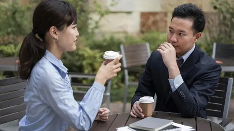 Ilustrasi pria yang sedang berbohong. Credit: freepik.com