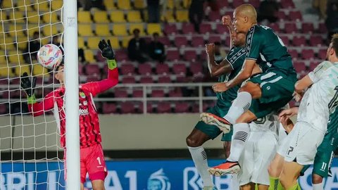 Gelandang Persib Bandung asal Spanyol, Tyronne Del Pino Ramos. (Bola.com/Erwin Snaz)