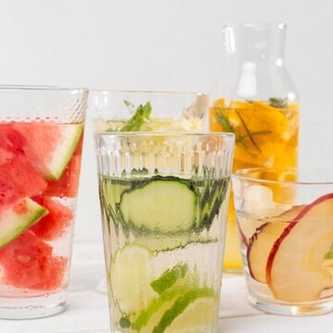 5 Resep Infused Water untuk Menurunkan Kolesterol