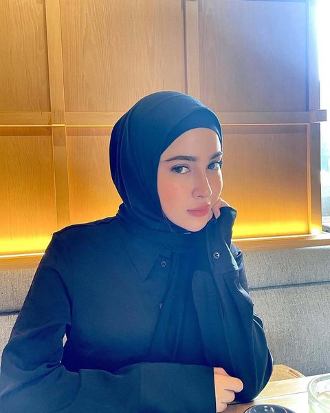 Potret Miskah Shafa Istri Yislam Jaidi Curi Perhatian, Kakak Ipar Fadil Jaidi yang Cantiknya Mirip Boneka Barbie