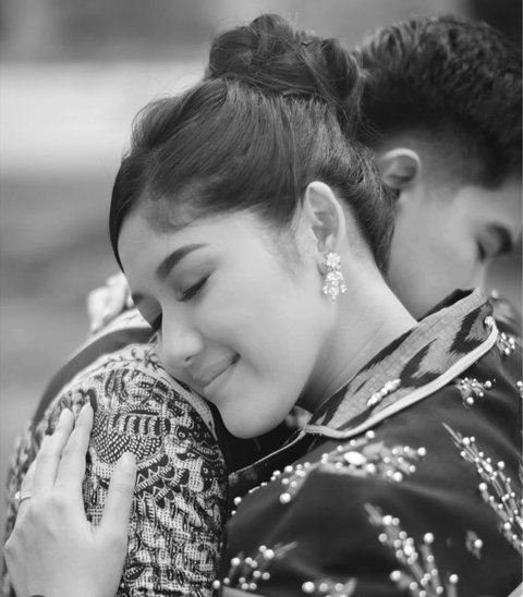 Momen Maternity Shoot yang Tak Terlupakan, Erina Gudono dan Kaesang Rayakan Anniversary Pertama