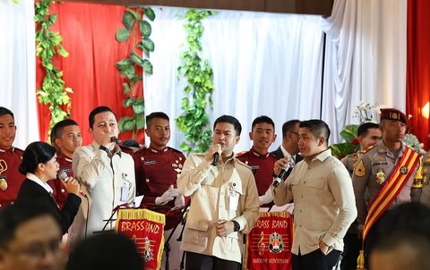 Penampilan Tiga Pemuda Tampan Kepercayaan Prabowo Curi Perhatian