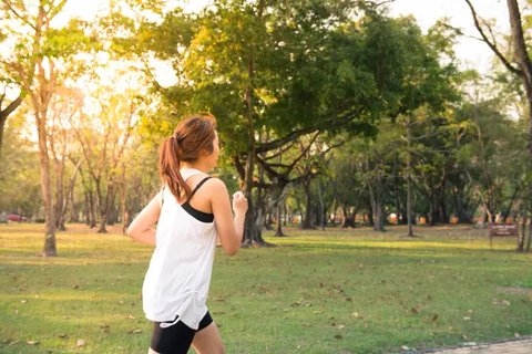 Ilustrasi obesitas, perut buncit. (Photo by Andres Ayrton/Pexels)