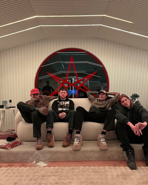 Oliver Sykes Ungkap Bring Me The Horizon Akan Segera Hiatus, Ini Alasannya