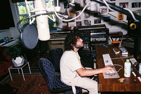 Profil Benny Blanco, Produser Musik yang Baru Saja Melamar Selena Gomez