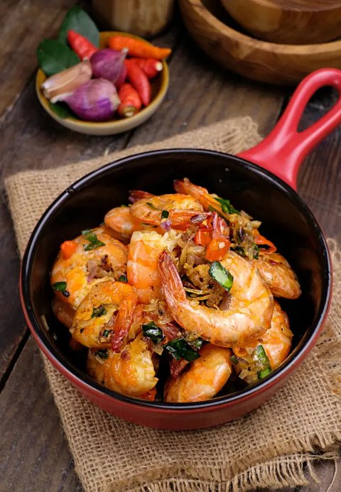 Ilustrasi tumis brokoli udang/copyright freepik.com/Jcomp
