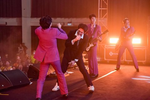 Momen El Rumi Kolaborasi di Konser 20 Tahun The Changcuters, Netizen: Vokalis Magang Tercakep