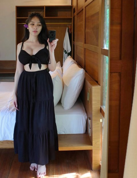 Amanda memilih untuk bersikap terbuka tentang kisah perceraiannya. Sikapnya yang jujur dan transparan membuat namanya semakin dikenal masyarakat luas.<br />&amp;nbsp;