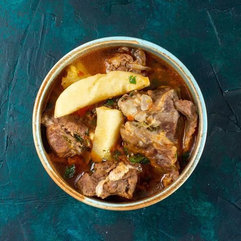 Ilustrasi Gulai Daging Sapi Credit: freepik.com