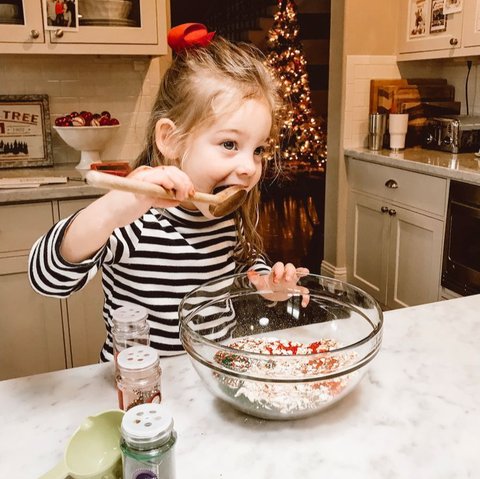 Gak Perlu Kemana-Mana! 7 Tips Seru Habiskan Liburan Sekolah di Rumah